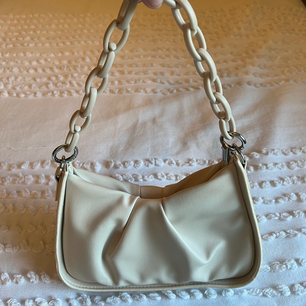 White Crossbody/Shoulder Bag
